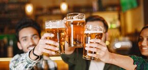 Где находится 'самый пьяный город Европы' и сколько стоит бокал пиво