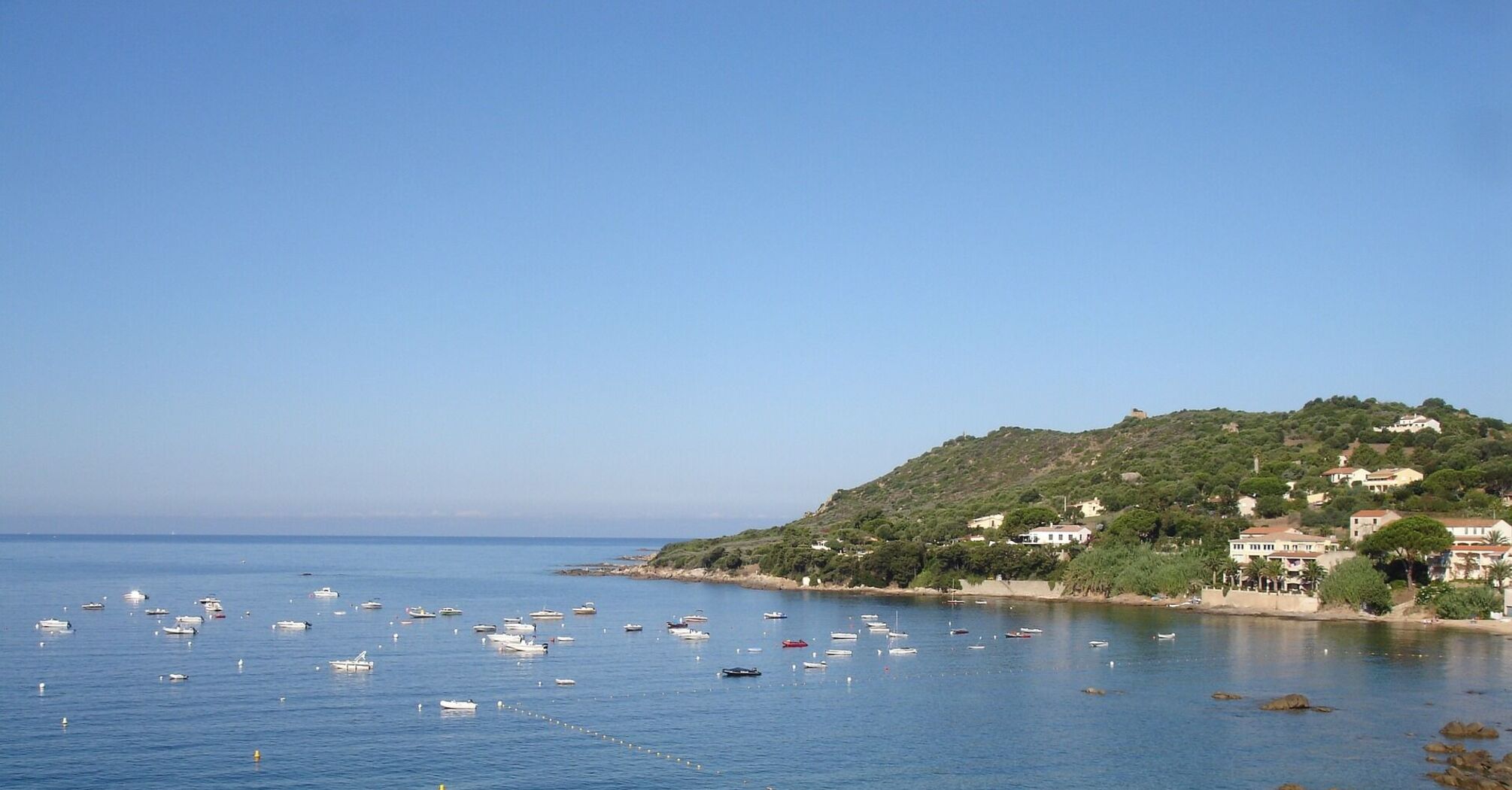 Безтурботний відпочинок на французькому Середземномор'ї: топ-5 пляжів Корсики
