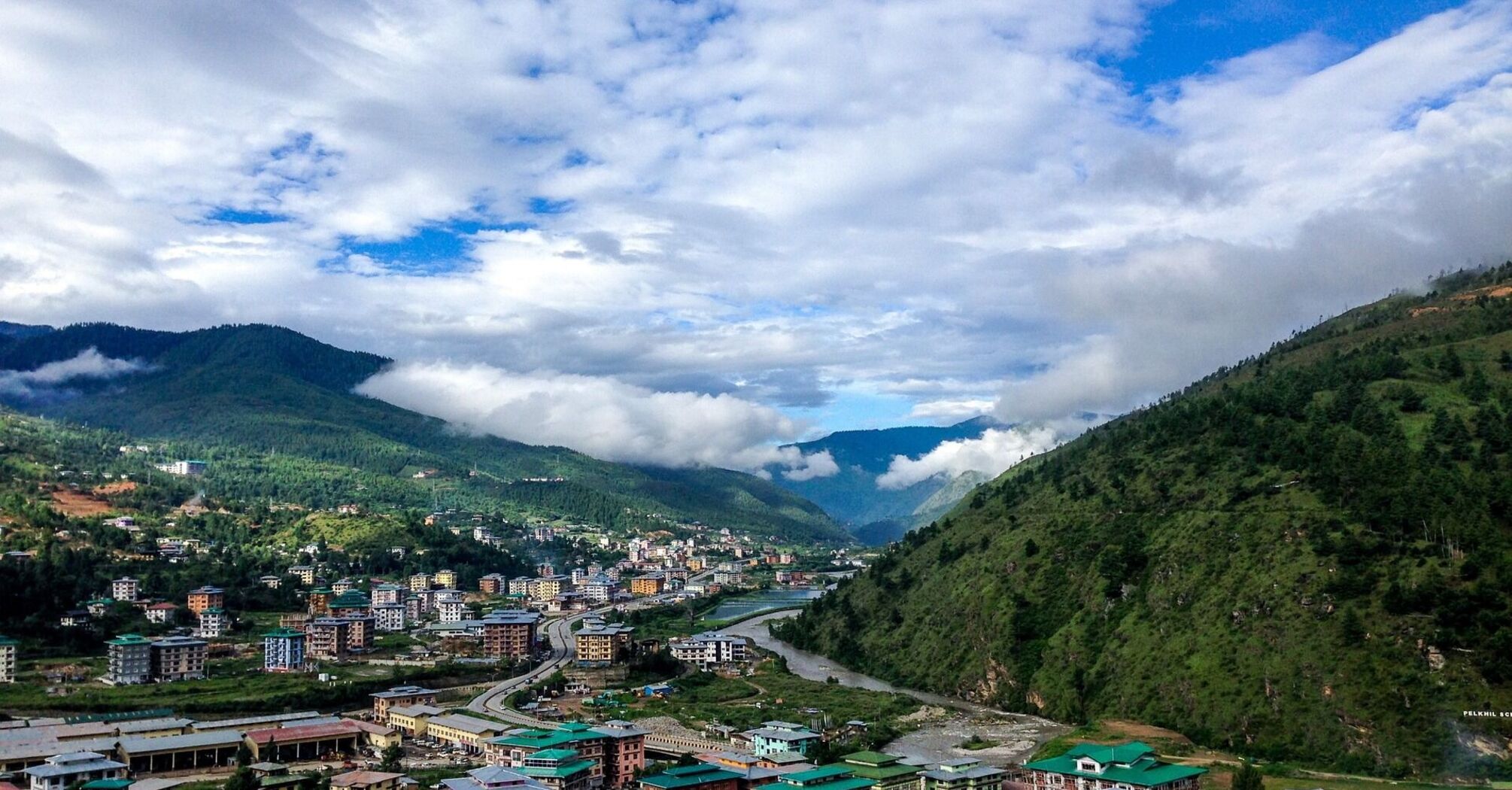 Королівство Бутан у Гімалаях: де побувати і що подивитися у цій високогірній країні