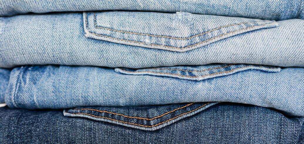 Экологический стиль: как дать старым джинсам новую жизнь